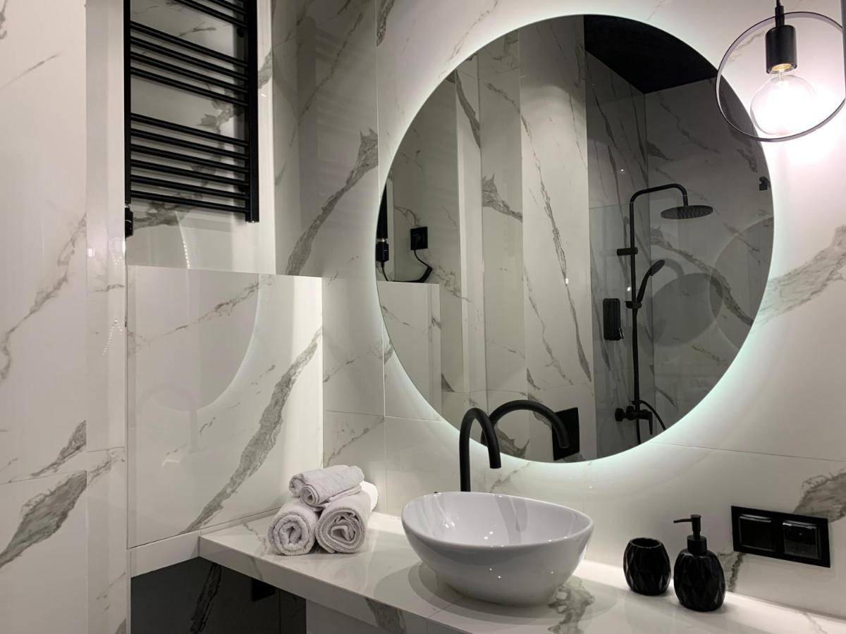 Allure Premium Apartment Lublin Ngoại thất bức ảnh